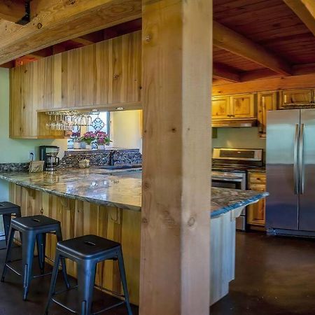 European Style Straw Bale Retreat Villa Ashland Exterior photo